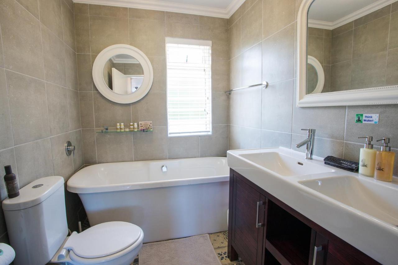 Dk Villas 1 Harbour View Hout Bay Exterior photo